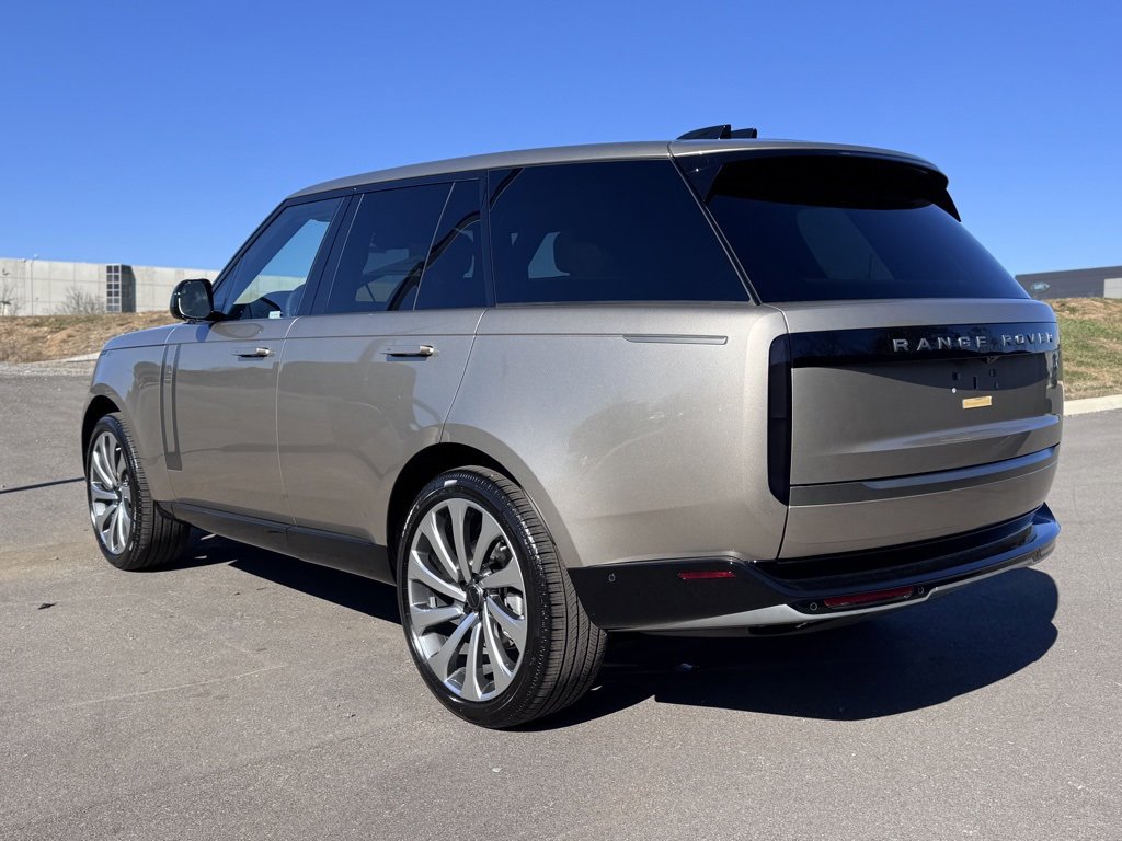New 2026 Land Rover Range Rover SE image 4