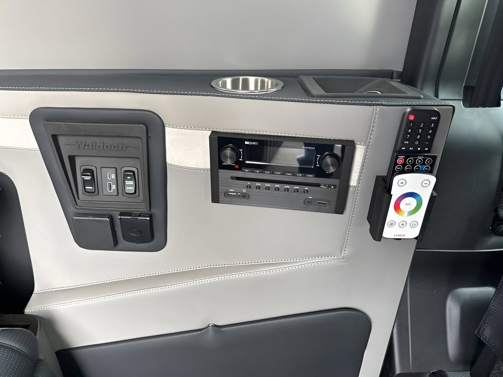 New 2025 RAM ProMaster 2500 w/ Advanced Safety Group FWD image 22