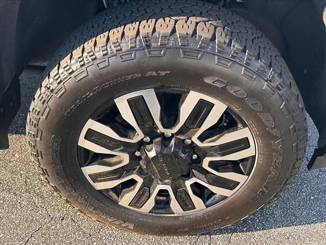 Certified 2025 GMC Sierra 2500 Denali Ultimate AWD/4WD image 30