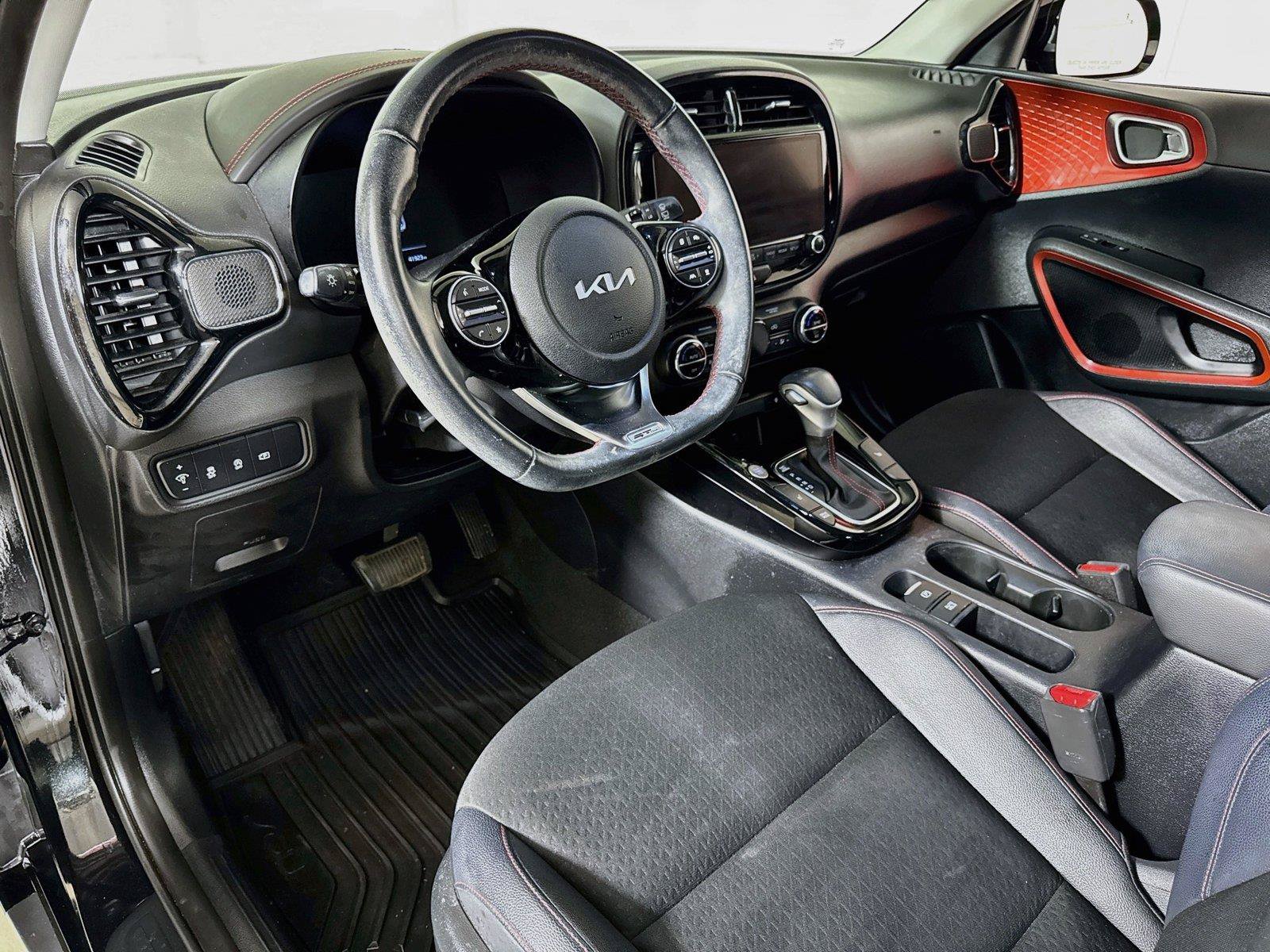 Used 2023 Kia Soul GT-Line w/ GT-Line Technology Package FWD image 7