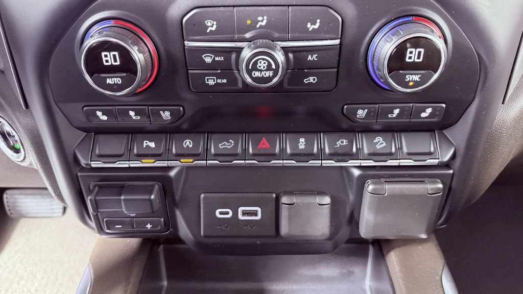 Used 2020 Chevrolet Silverado 1500 LTZ AWD/4WD image 15