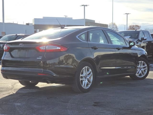 Used 2016 Ford Fusion SE w/ Equipment Group 202A image 18