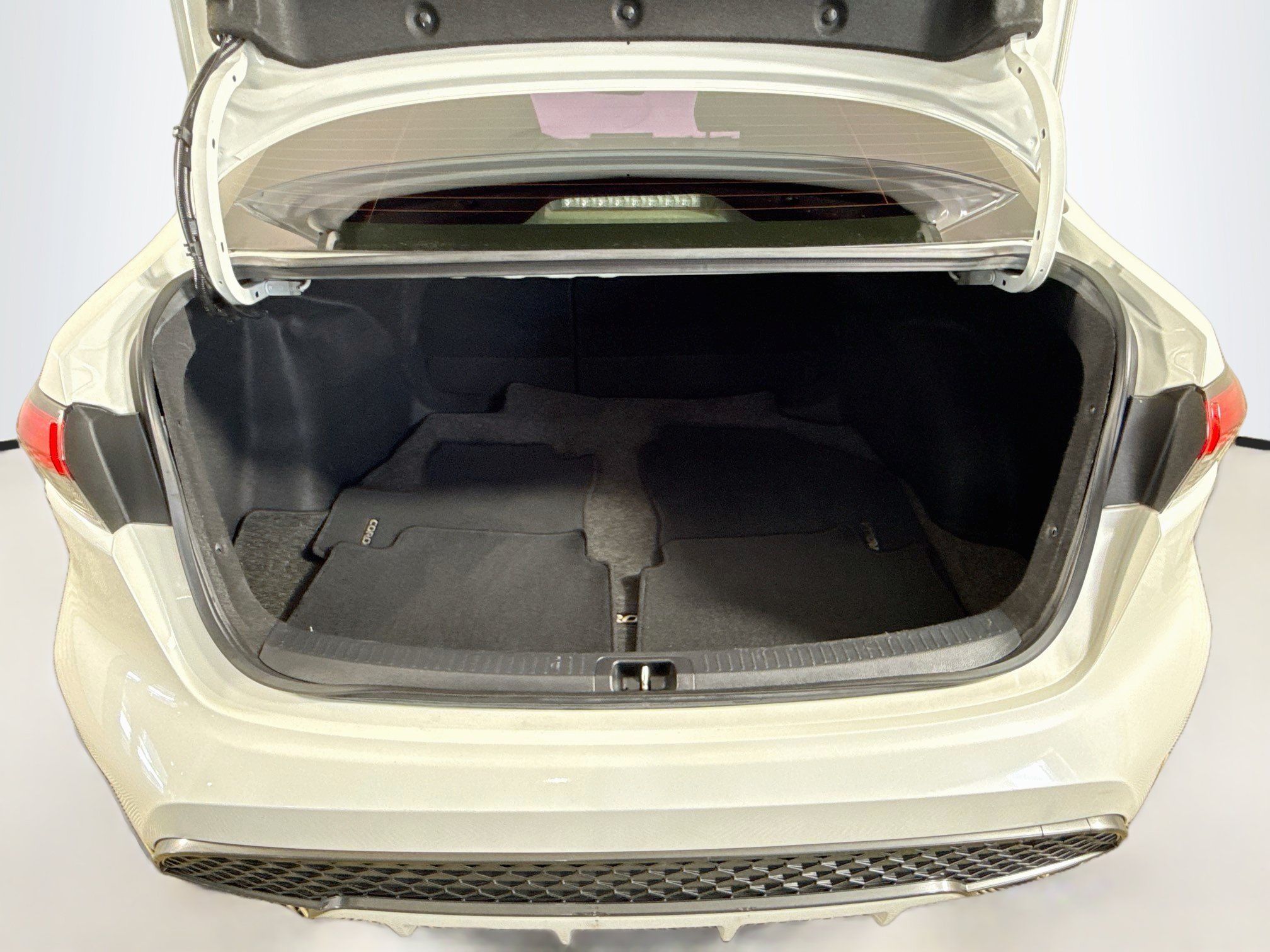 Used 2020 Toyota Corolla XSE FWD image 35
