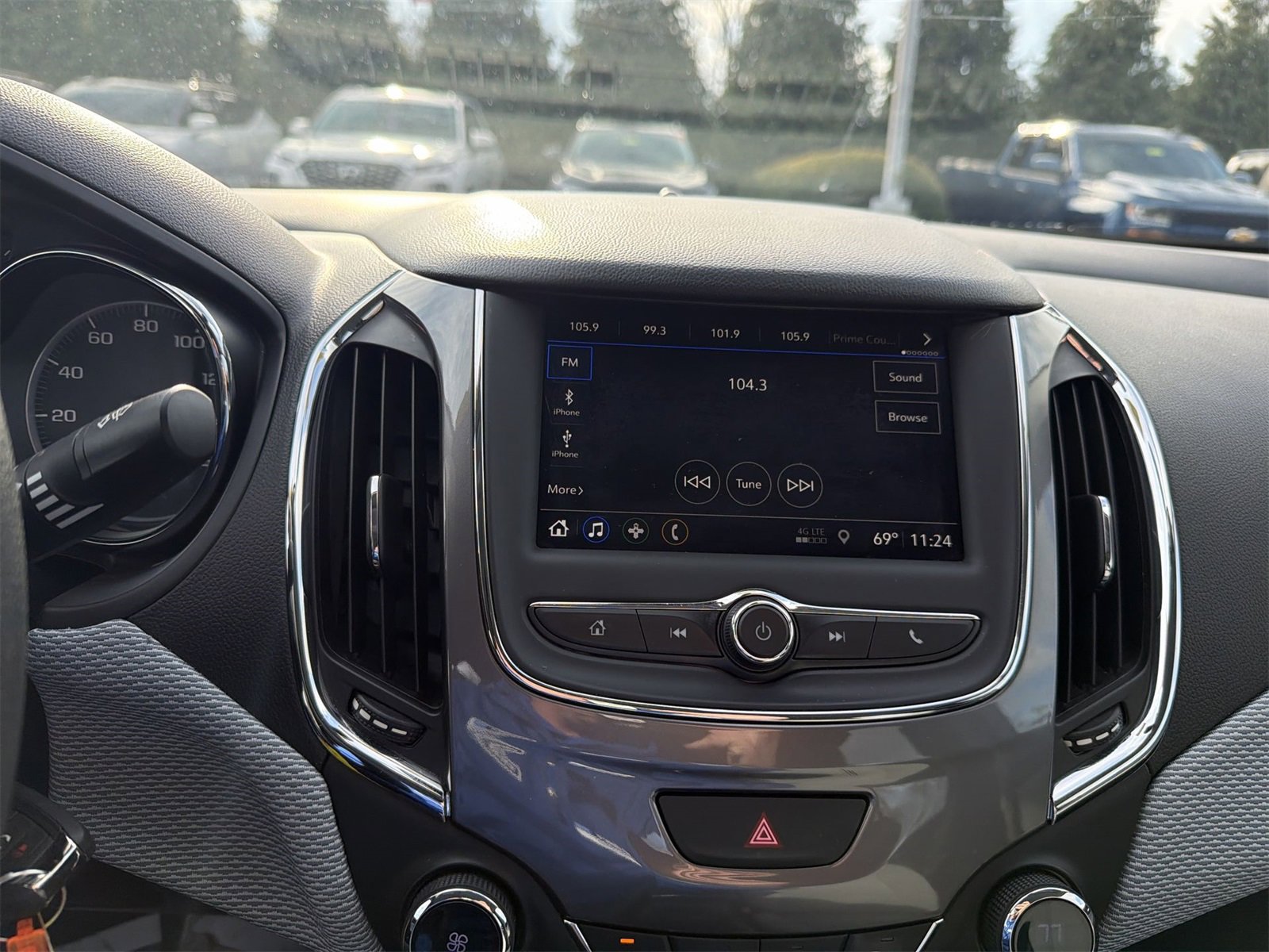 Used 2019 Chevrolet Cruze LT image 13