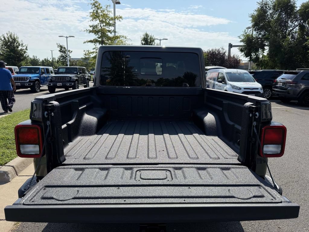 New 2026 Jeep Gladiator Sport AWD/4WD image 34