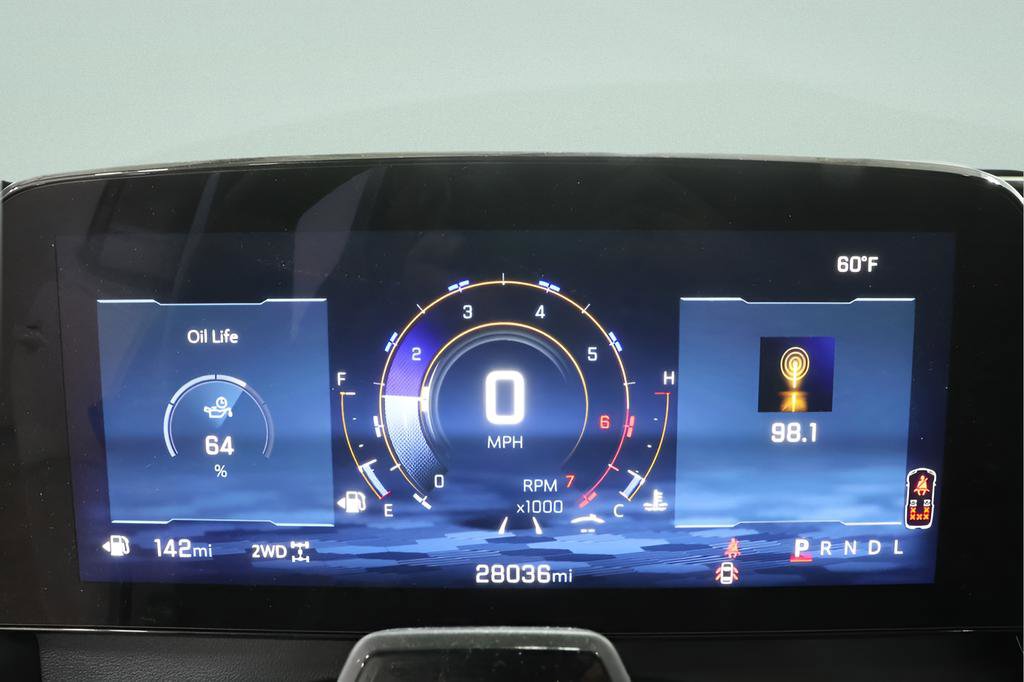 Used 2025 Chevrolet Traverse RS AWD/4WD image 15