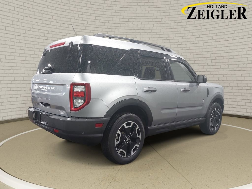 Used 2023 Ford Bronco Sport Outer Banks w/ Tech Package AWD/4WD image 5