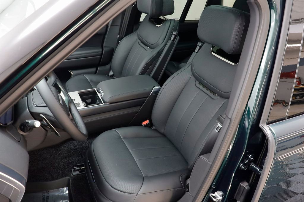 New 2025 Land Rover Range Rover SV AWD/4WD image 9