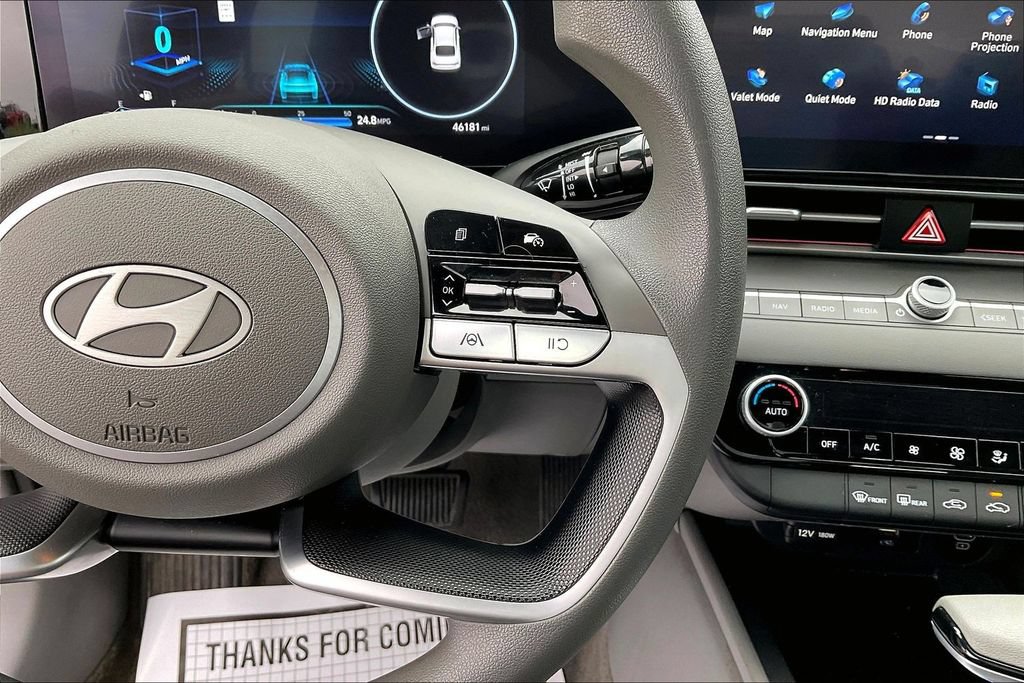Used 2024 Hyundai Elantra SEL FWD image 13