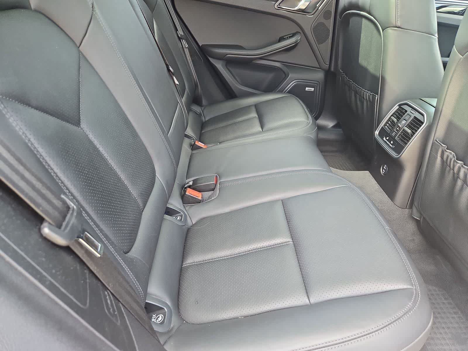 Used 2020 Porsche Macan AWD/4WD image 19