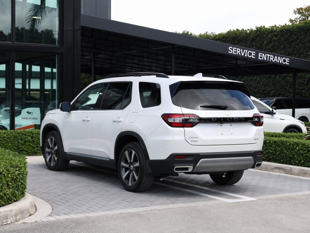 Used 2023 Honda Pilot Elite image 5