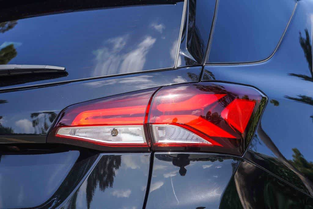 Used 2023 Chevrolet Equinox Premier FWD image 6