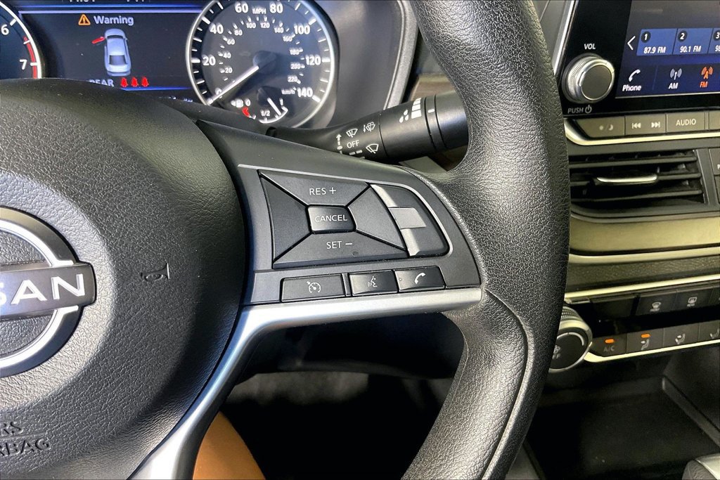 Used 2025 Nissan Altima 2.5 SV FWD image 23