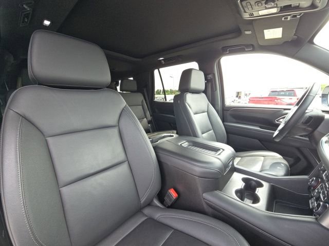 Used 2024 Chevrolet Tahoe LT w/ LT Signature Plus Package RWD image 23
