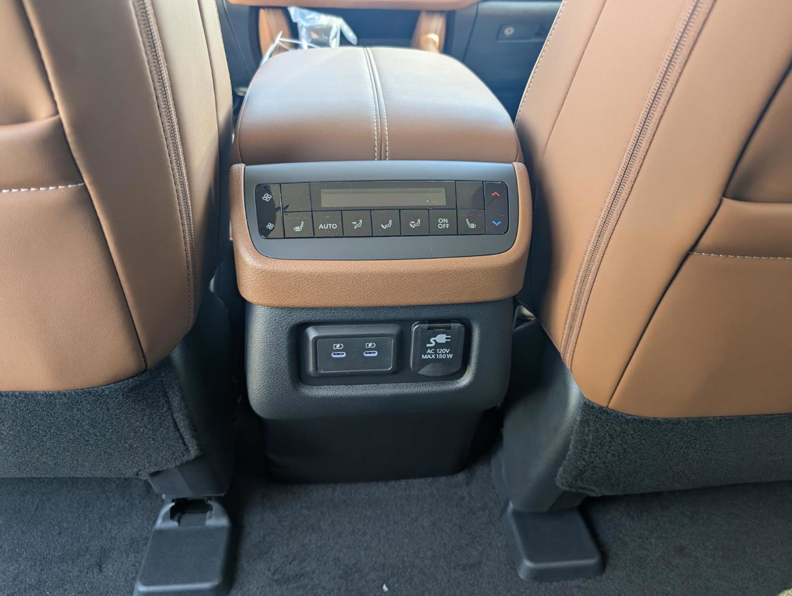 New 2026 Nissan Pathfinder Platinum AWD/4WD image 14
