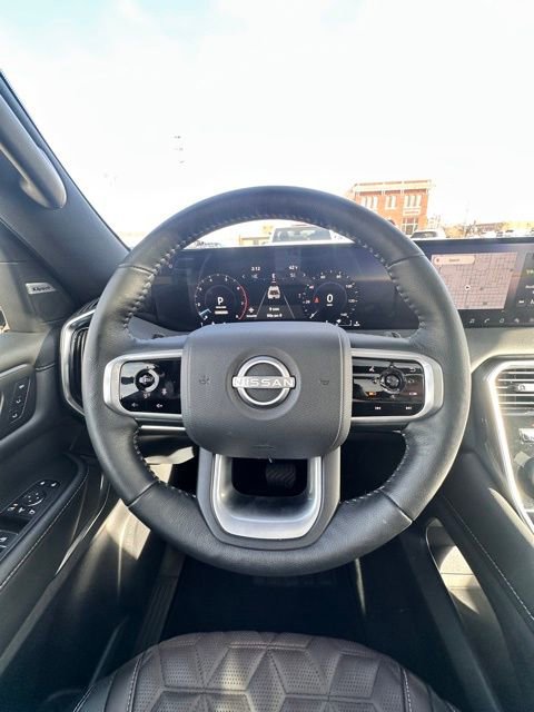 Certified 2025 Nissan Armada Platinum image 18