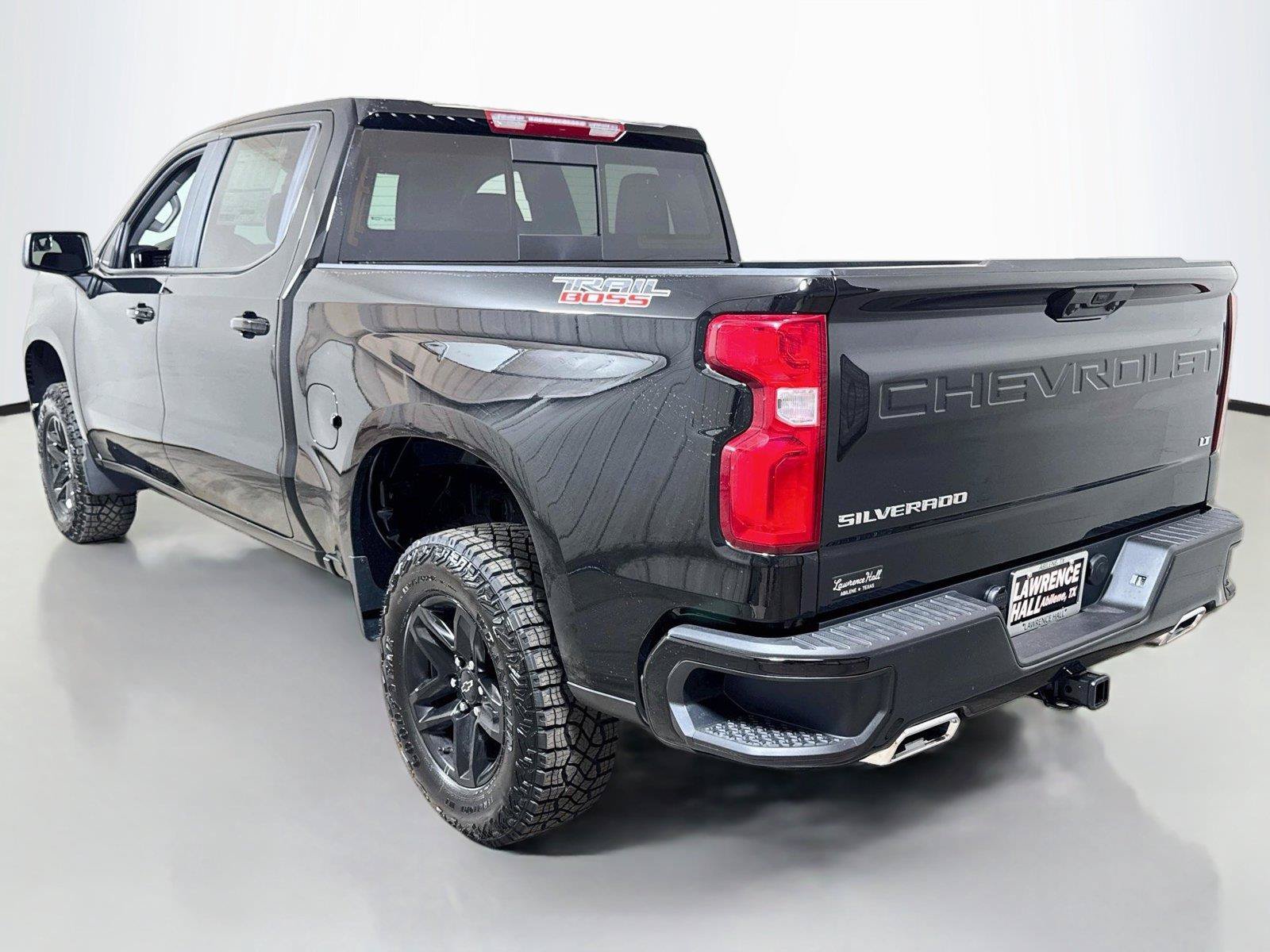 New 2026 Chevrolet Silverado 1500 LT Trail Boss w/ Convenience Package II AWD/4WD image 3