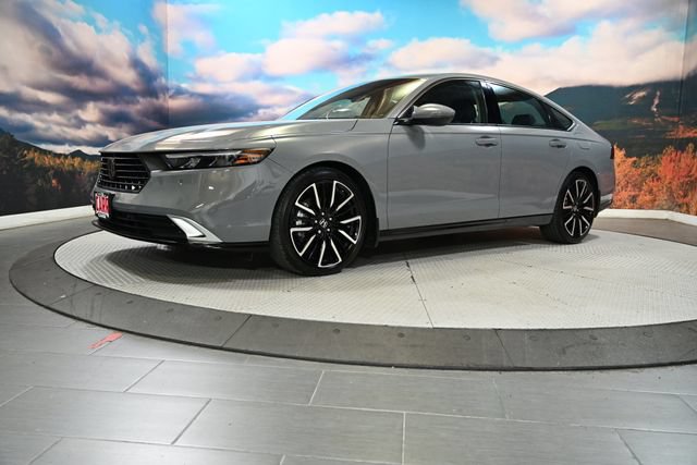 Used 2025 Honda Accord Touring image 4