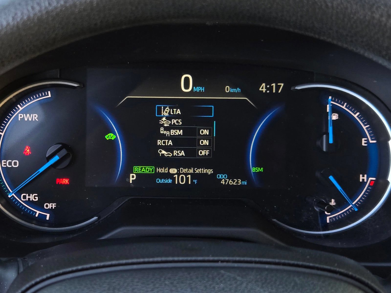 Used 2025 Toyota RAV4 XLE AWD/4WD image 21