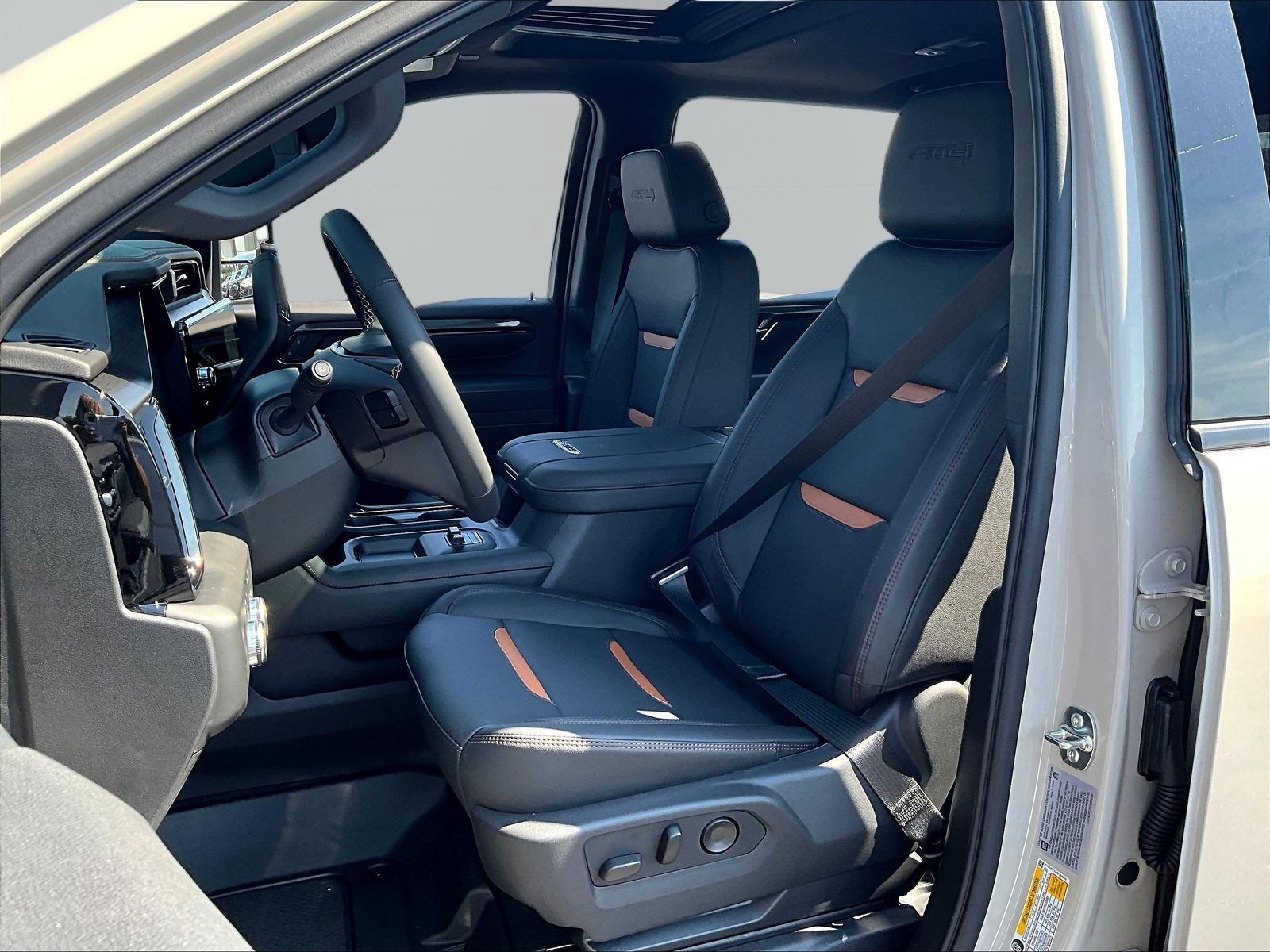 New 2026 GMC Sierra 2500 AT4 w/ AT4 Premium Plus Package AWD/4WD image 17