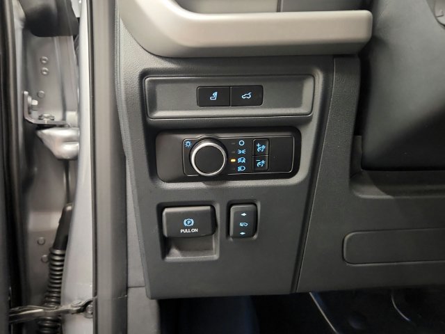 Used 2024 Ford Expedition XLT RWD image 34