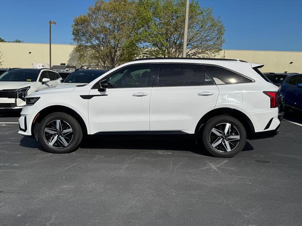 Certified 2023 Kia Sorento S image 6