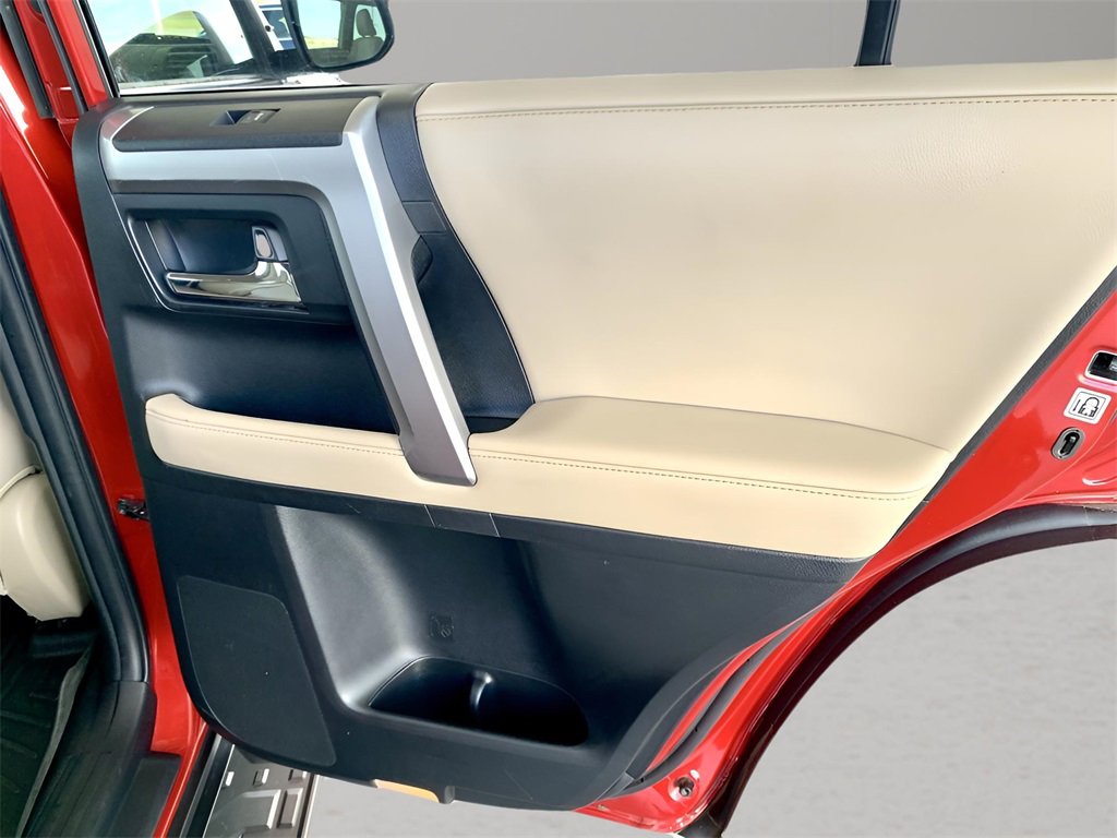 Used 2022 Toyota 4Runner SR5 Premium image 24