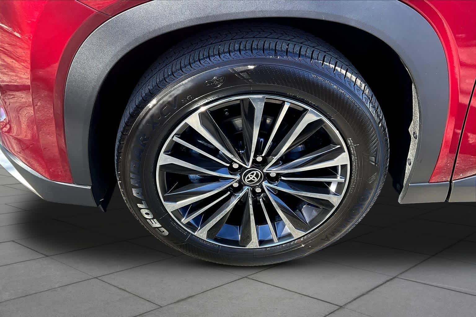 Certified 2025 Toyota Grand Highlander AWD Hybrid image 11