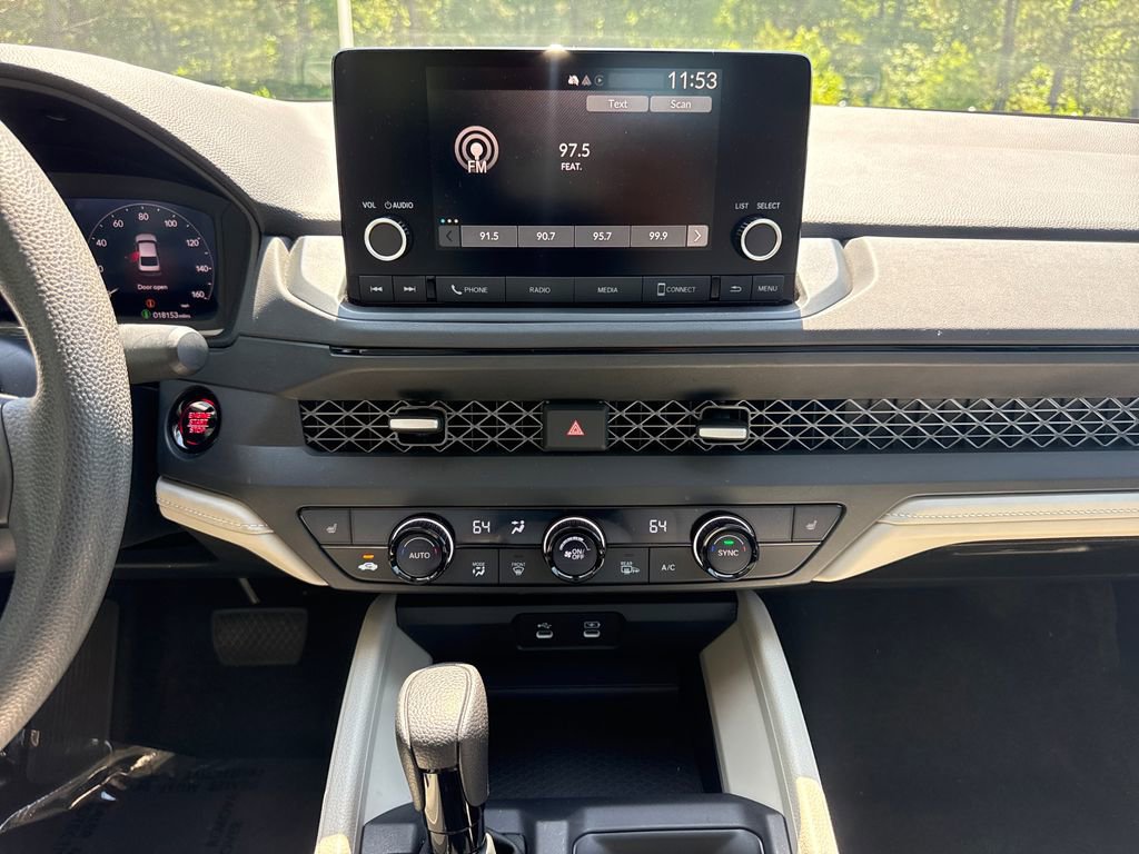 Used 2023 Honda Accord EX image 19