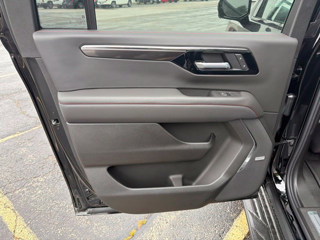 New 2026 Chevrolet Suburban RST w/ RST Capability Package AWD/4WD image 24