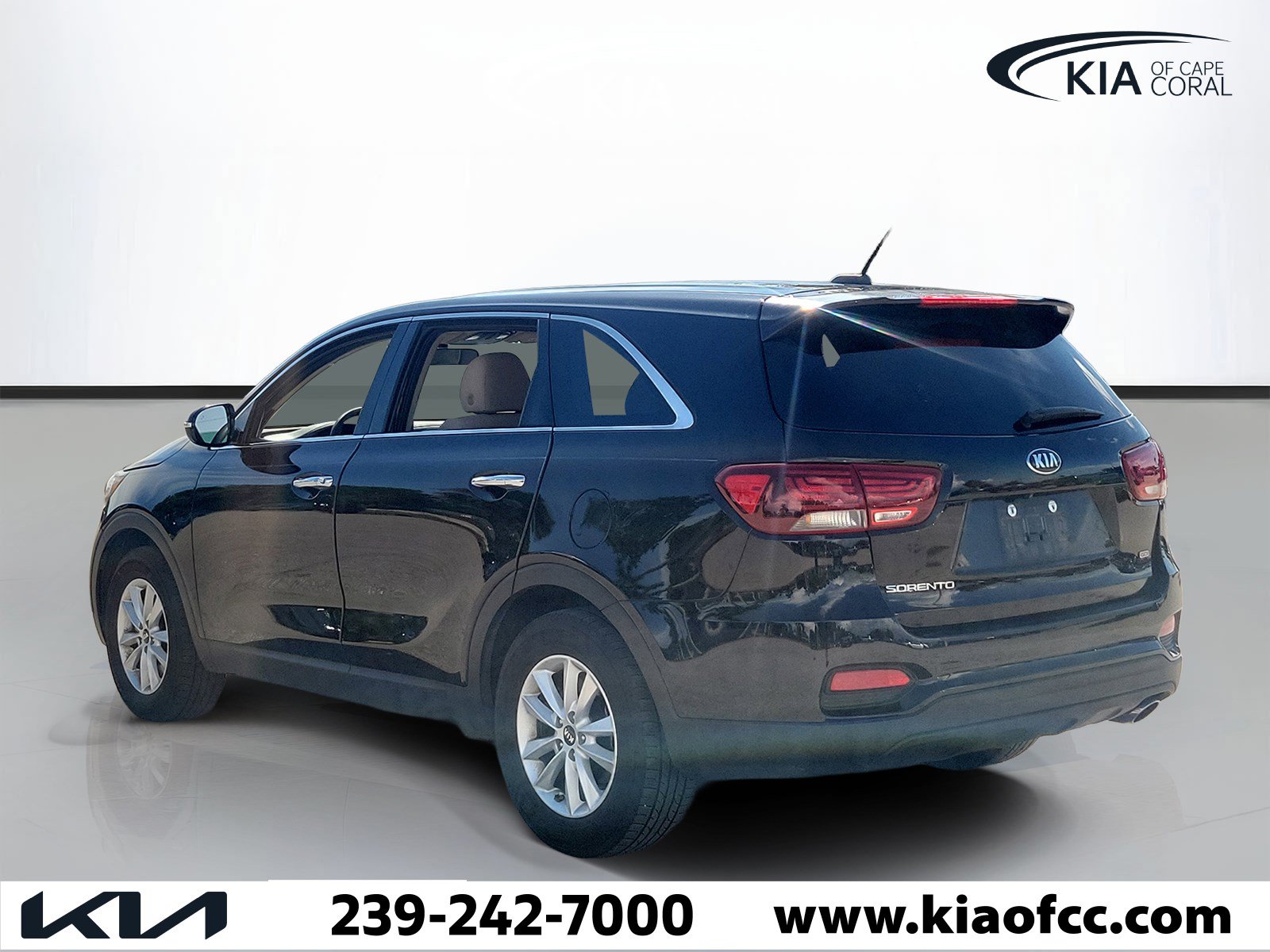 Used 2019 Kia Sorento FWD image 4