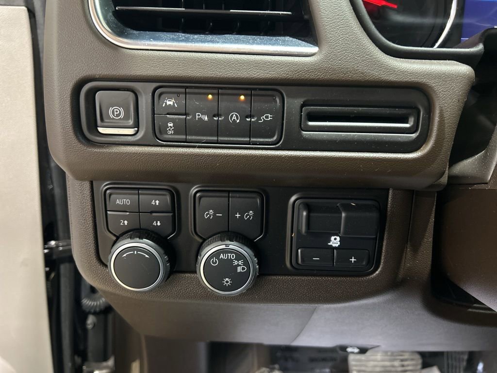 Used 2021 Chevrolet Tahoe LT w/ LT Signature Package image 19