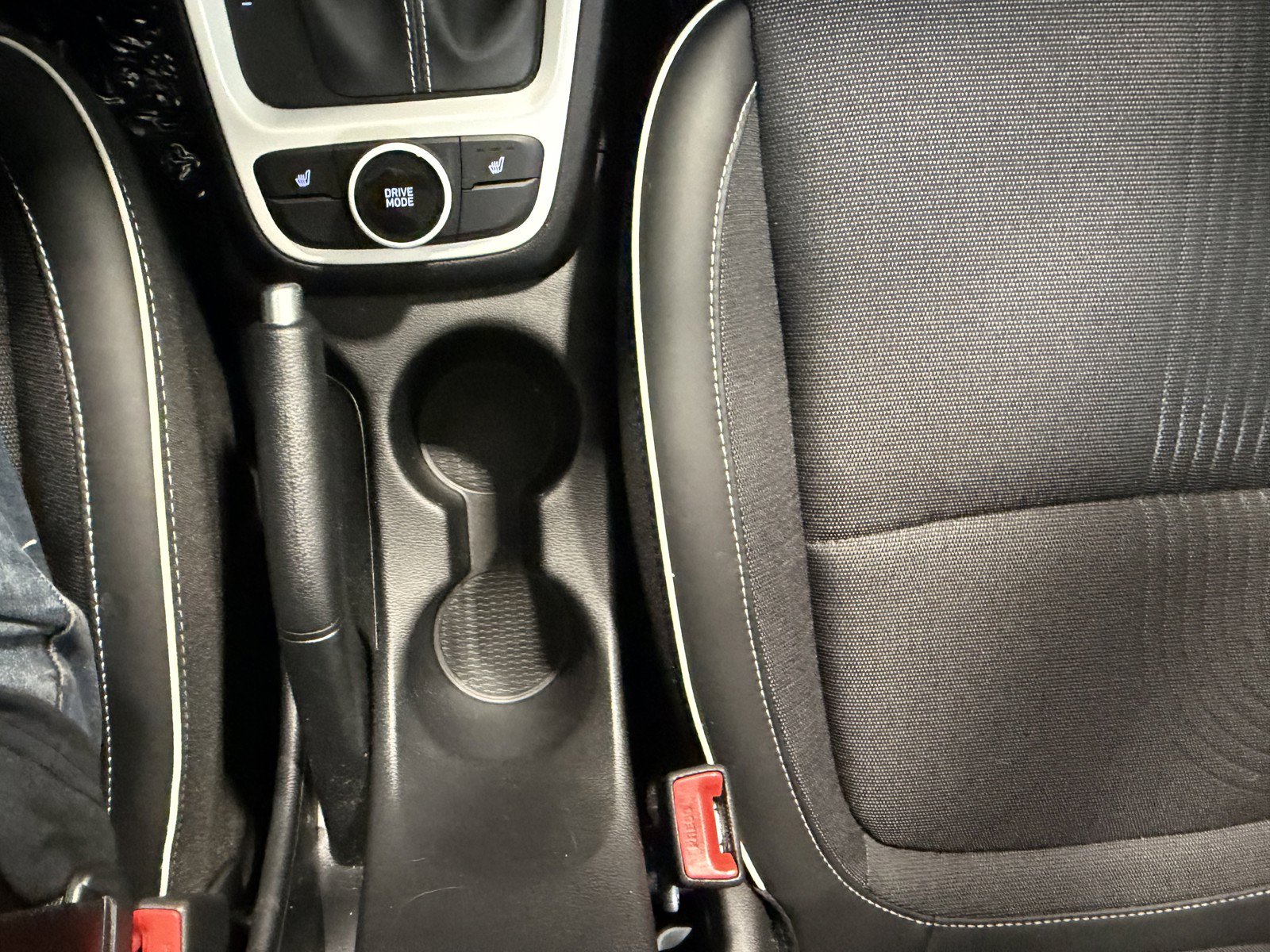 Used 2025 Hyundai Venue Limited FWD image 19