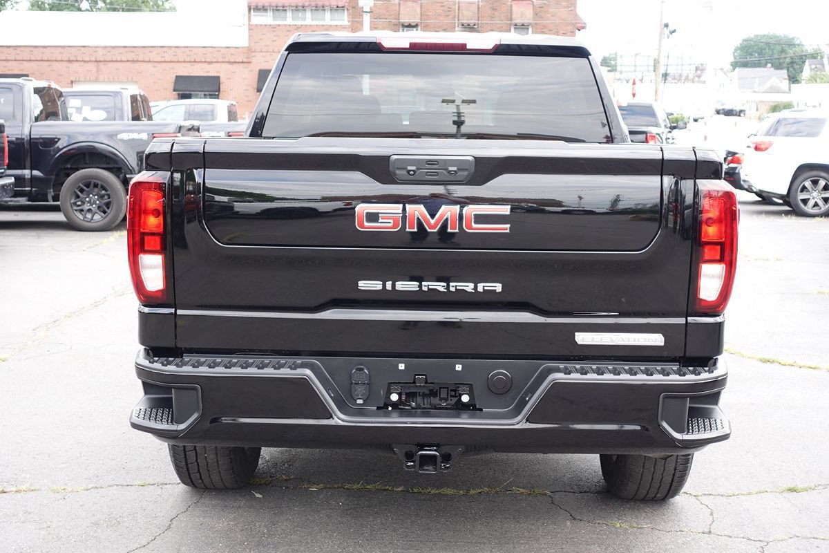 Used 2023 GMC Sierra 1500 Elevation AWD/4WD image 8