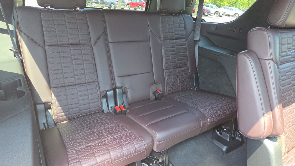 Used 2021 Cadillac Escalade Sport Platinum AWD/4WD image 13