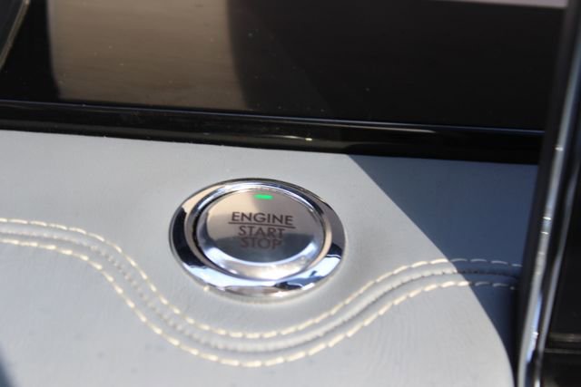Used 2024 Lincoln Navigator Black Label AWD/4WD image 32