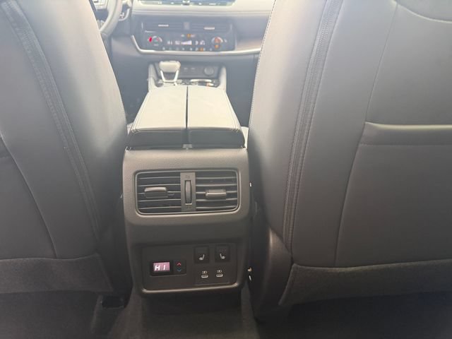 New 2026 Nissan Rogue Platinum w/ Platinum Premium Package AWD/4WD image 9