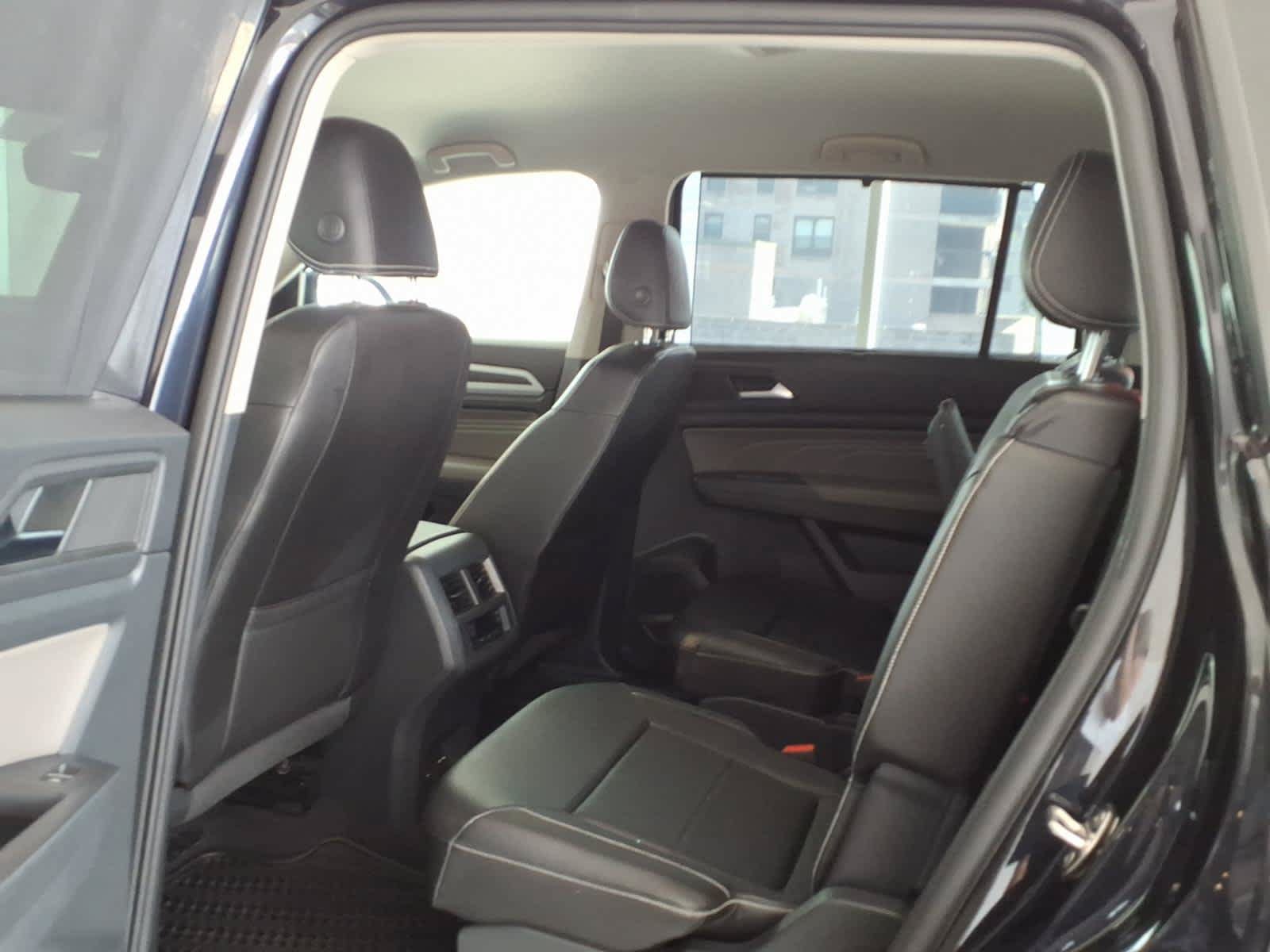 Used 2023 Volkswagen Atlas SE AWD/4WD image 16