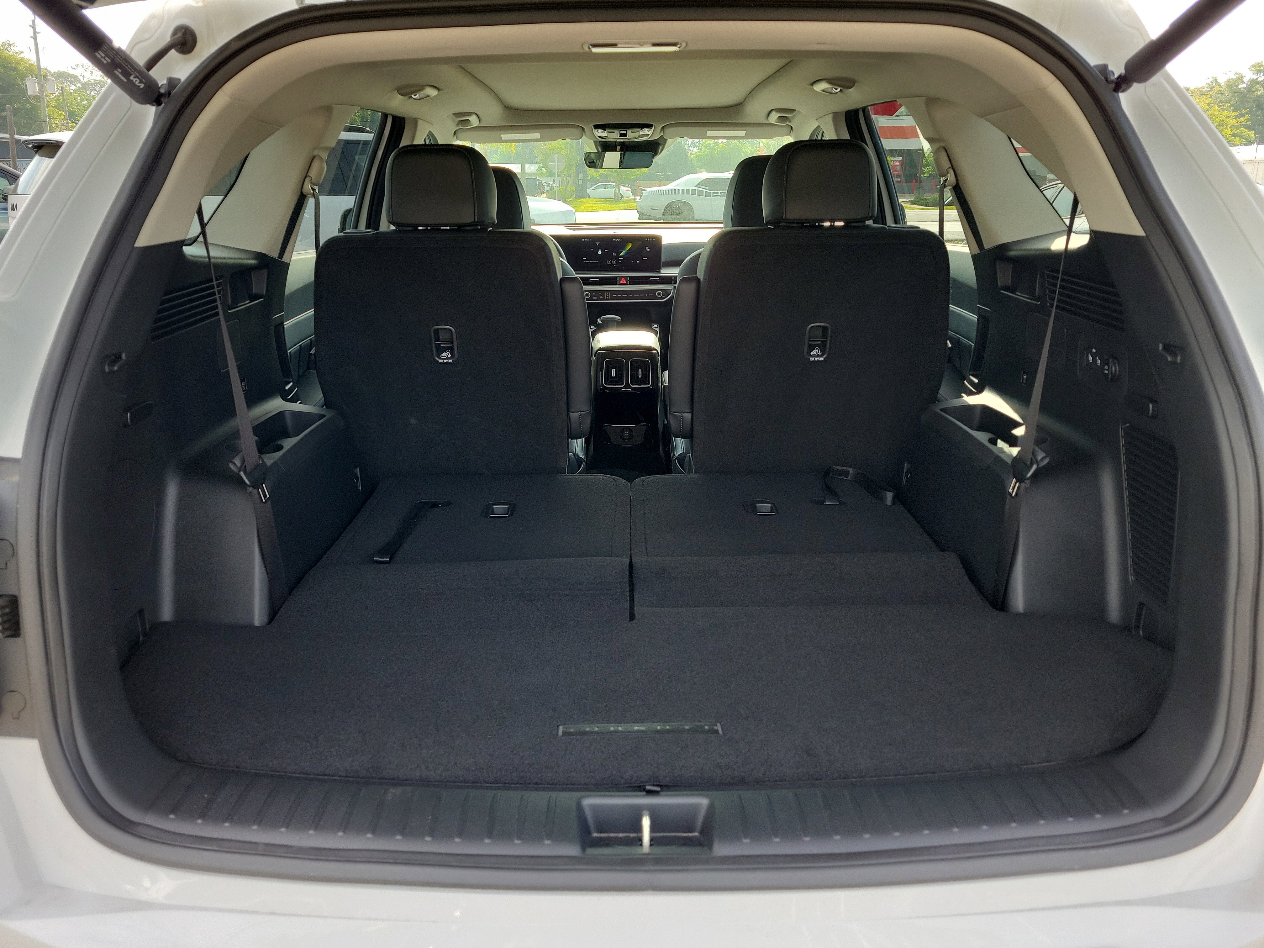 Used 2025 Kia Sorento SX image 14