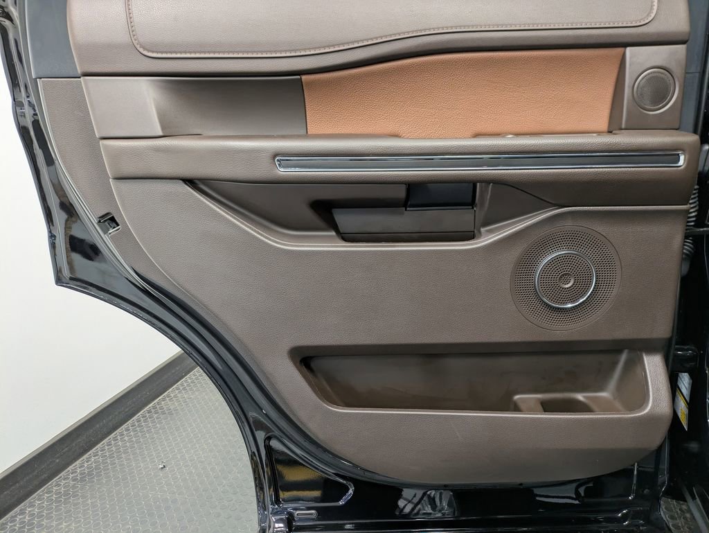 Used 2024 Ford Expedition King Ranch image 22
