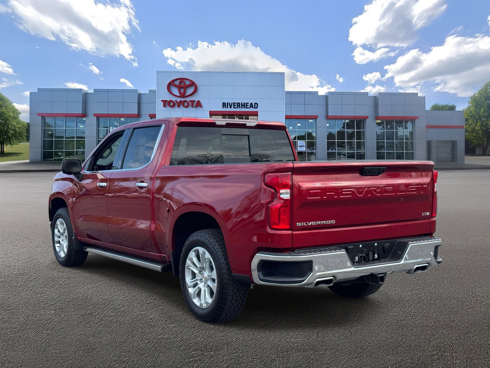 Used 2025 Chevrolet Silverado 1500 LTZ w/ LTZ Premium Package AWD/4WD image 5
