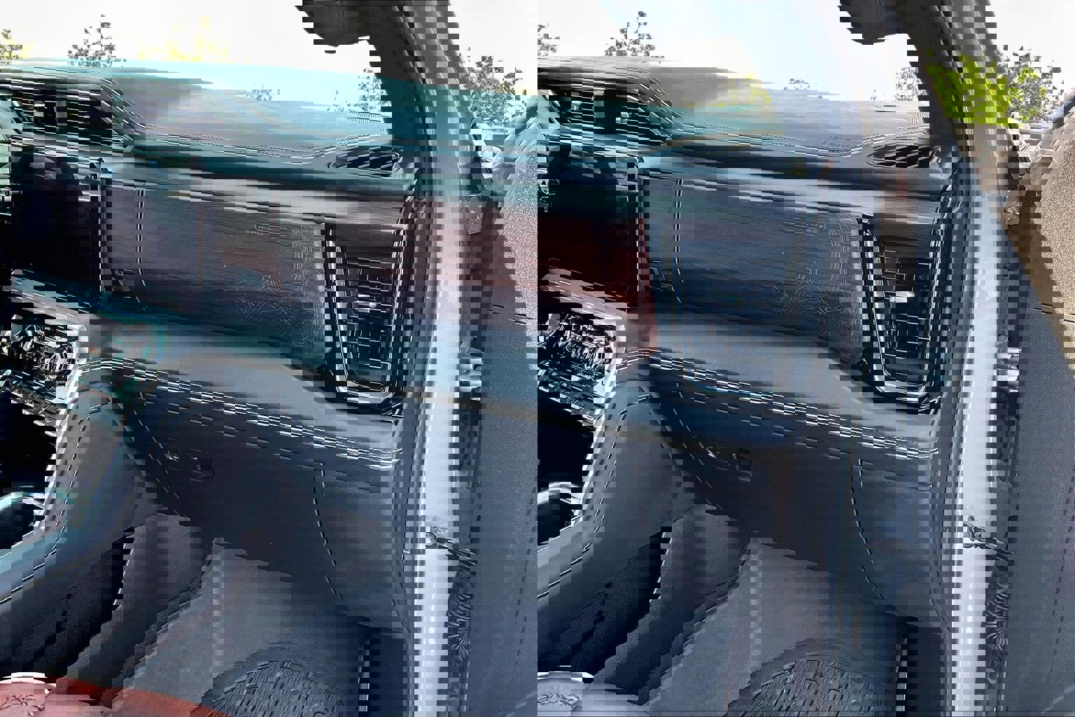 Used 2024 GMC Sierra 2500 Denali Ultimate image 17