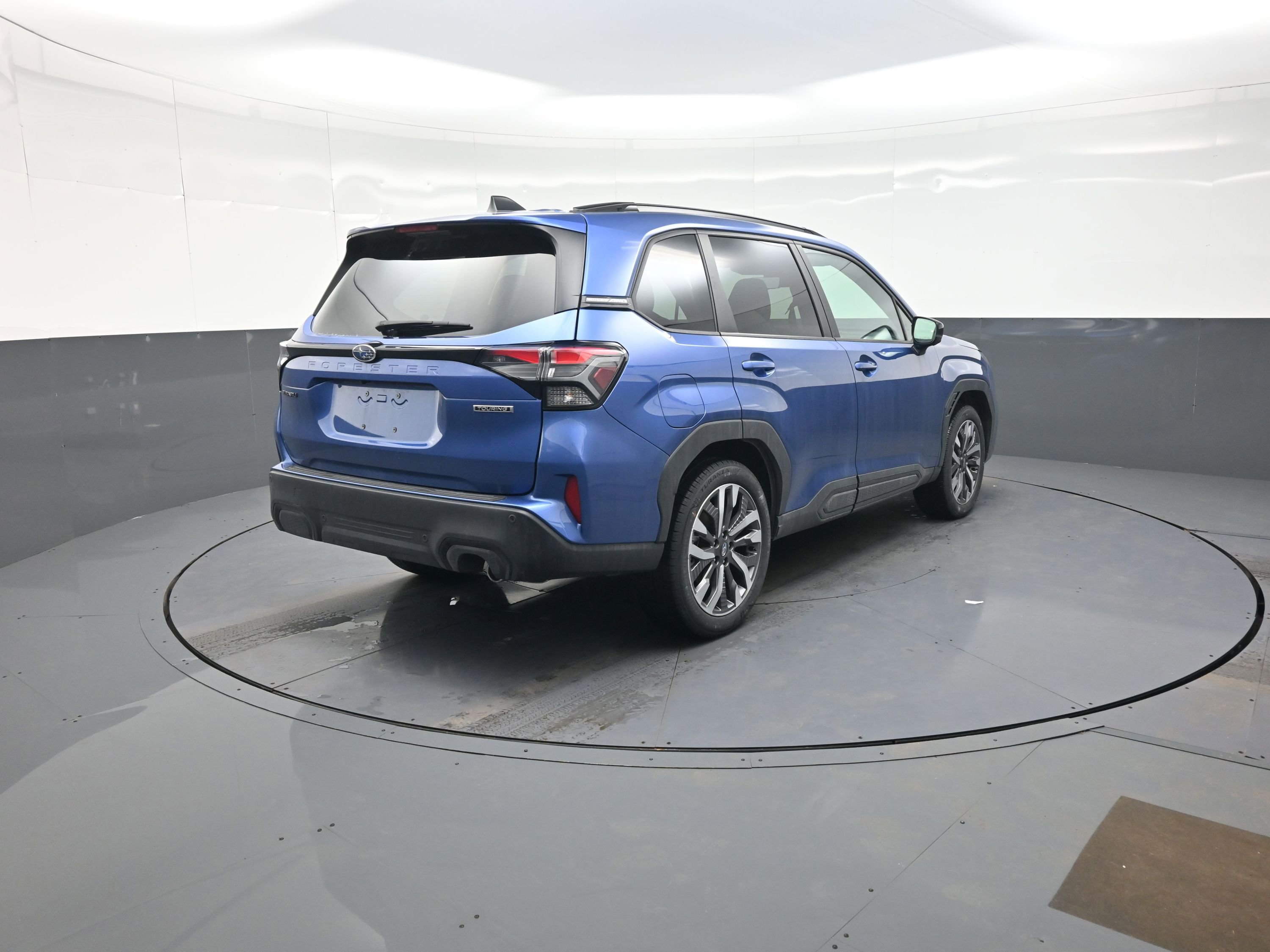 New 2026 Subaru Forester Touring AWD/4WD image 3