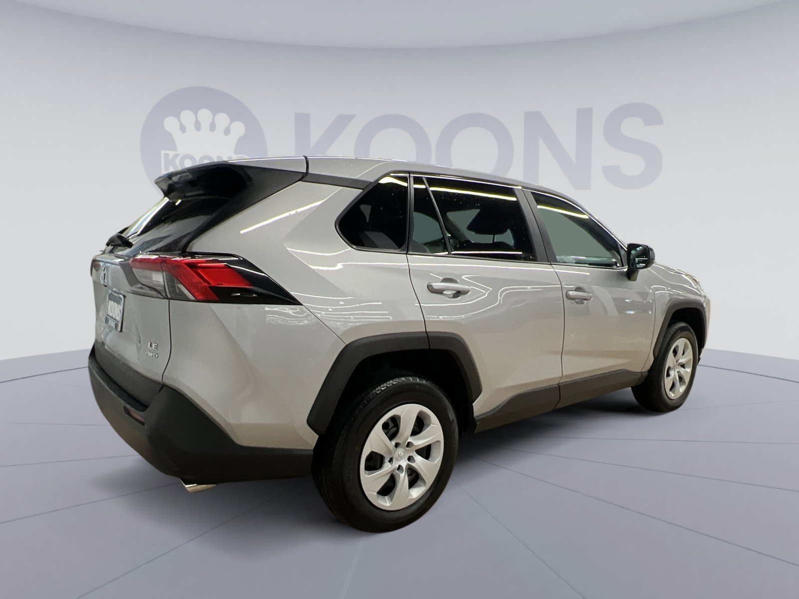Used 2024 Toyota RAV4 LE image 4