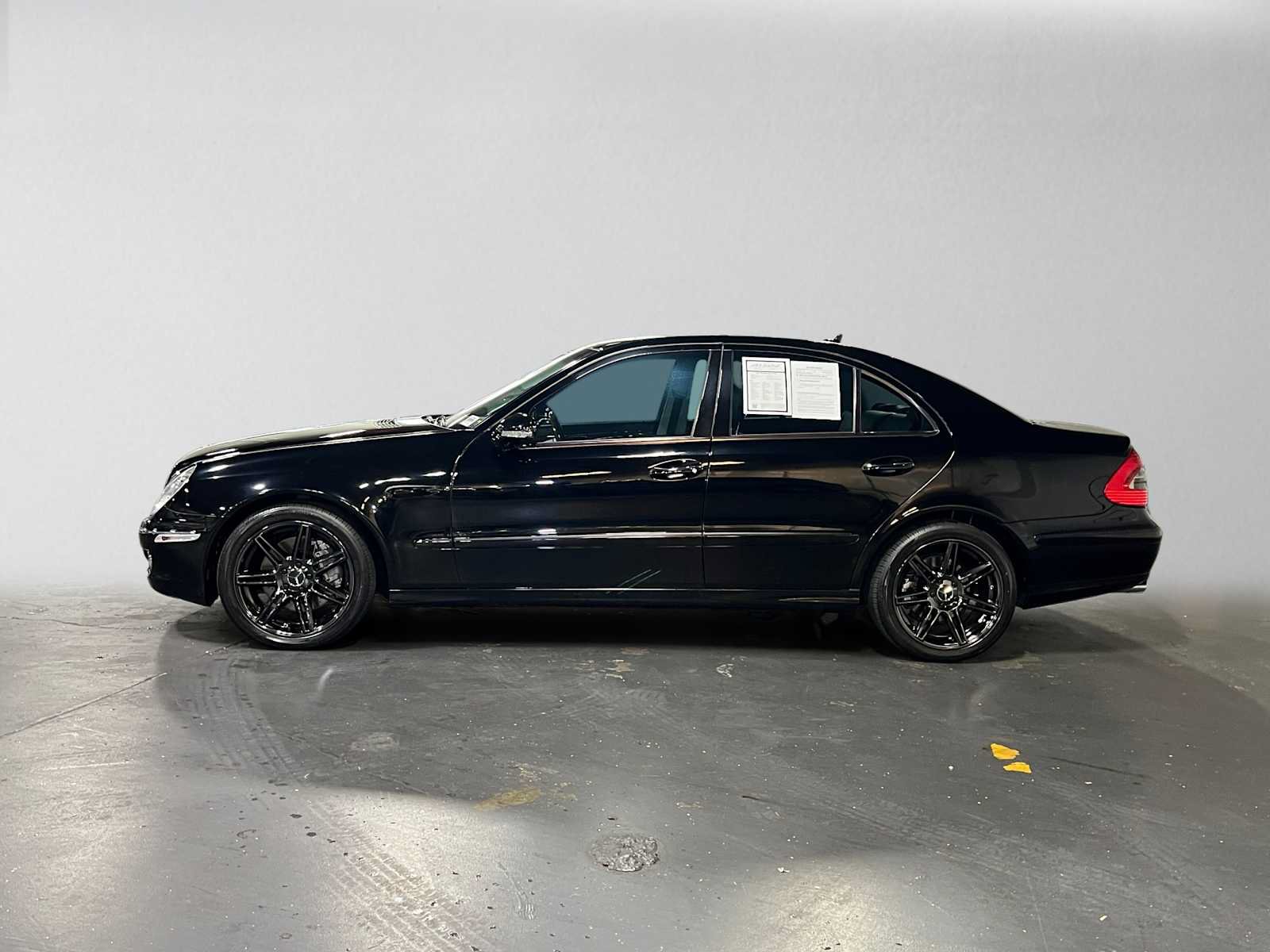 Used 2008 Mercedes-Benz E 350 4MATIC Sedan image 6