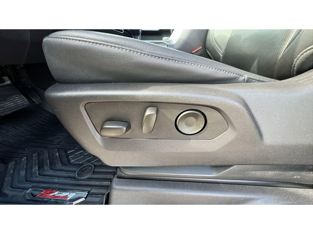 Certified 2025 Chevrolet Silverado 1500 LTZ AWD/4WD image 25