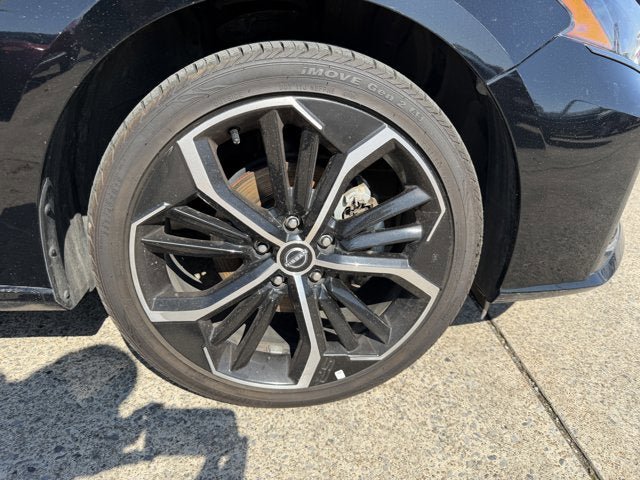 Used 2024 Nissan Altima 2.5 SR FWD image 5