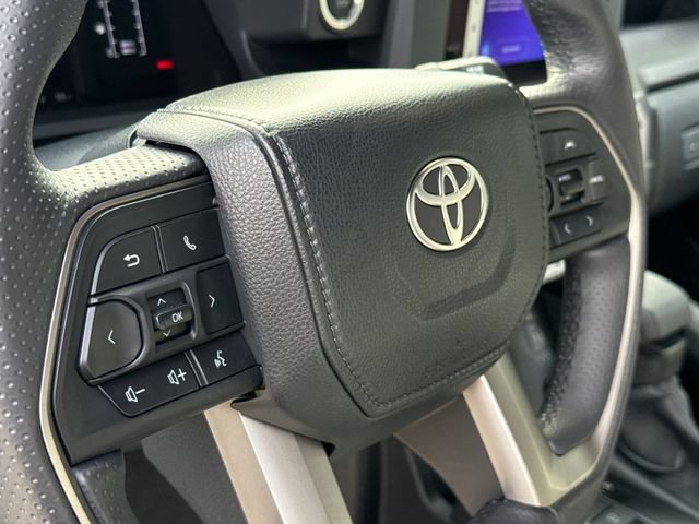 Used 2025 Toyota 4Runner SR5 AWD/4WD image 29