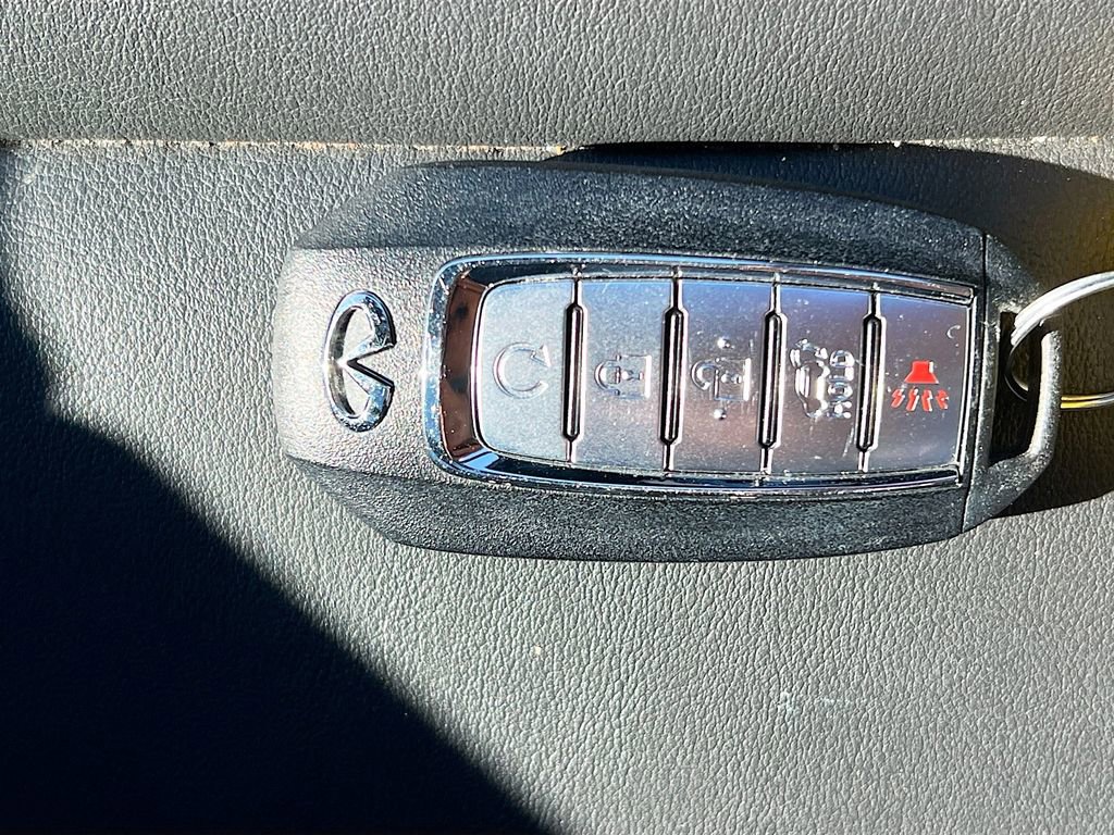 Used 2021 INFINITI QX50 Luxe w/ Appearance Package image 34