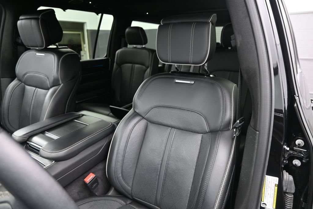 Used 2024 Jeep Grand Wagoneer Series II Obsidian w/ Quick Order Packagew 28T AWD/4WD image 13